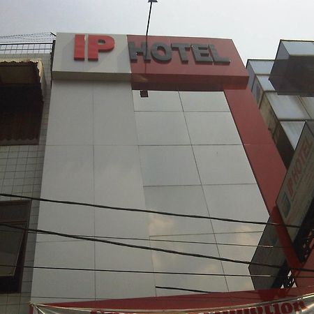 Ip Hotel Palembang Exterior photo